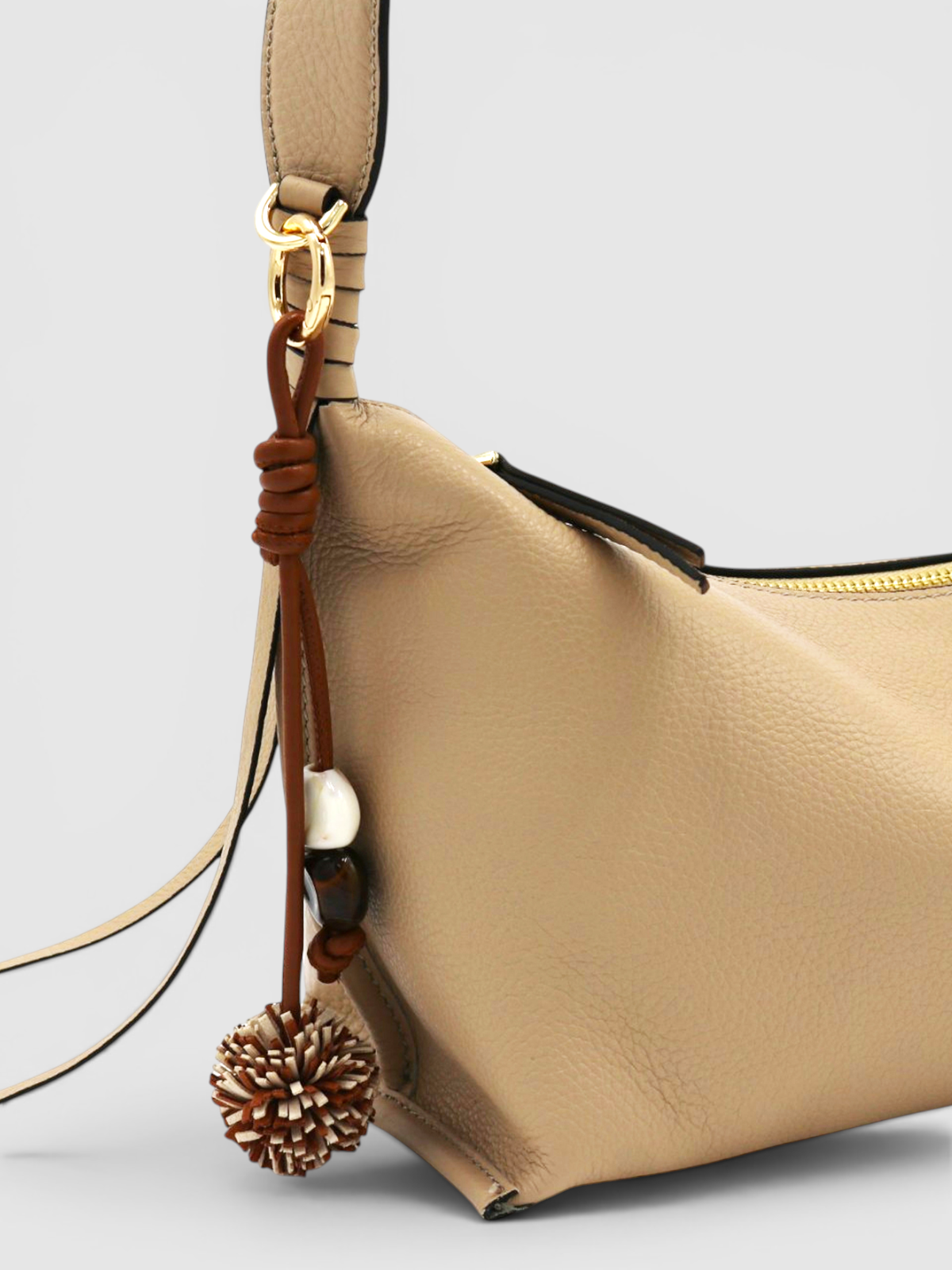 Charm Pompon and Stone