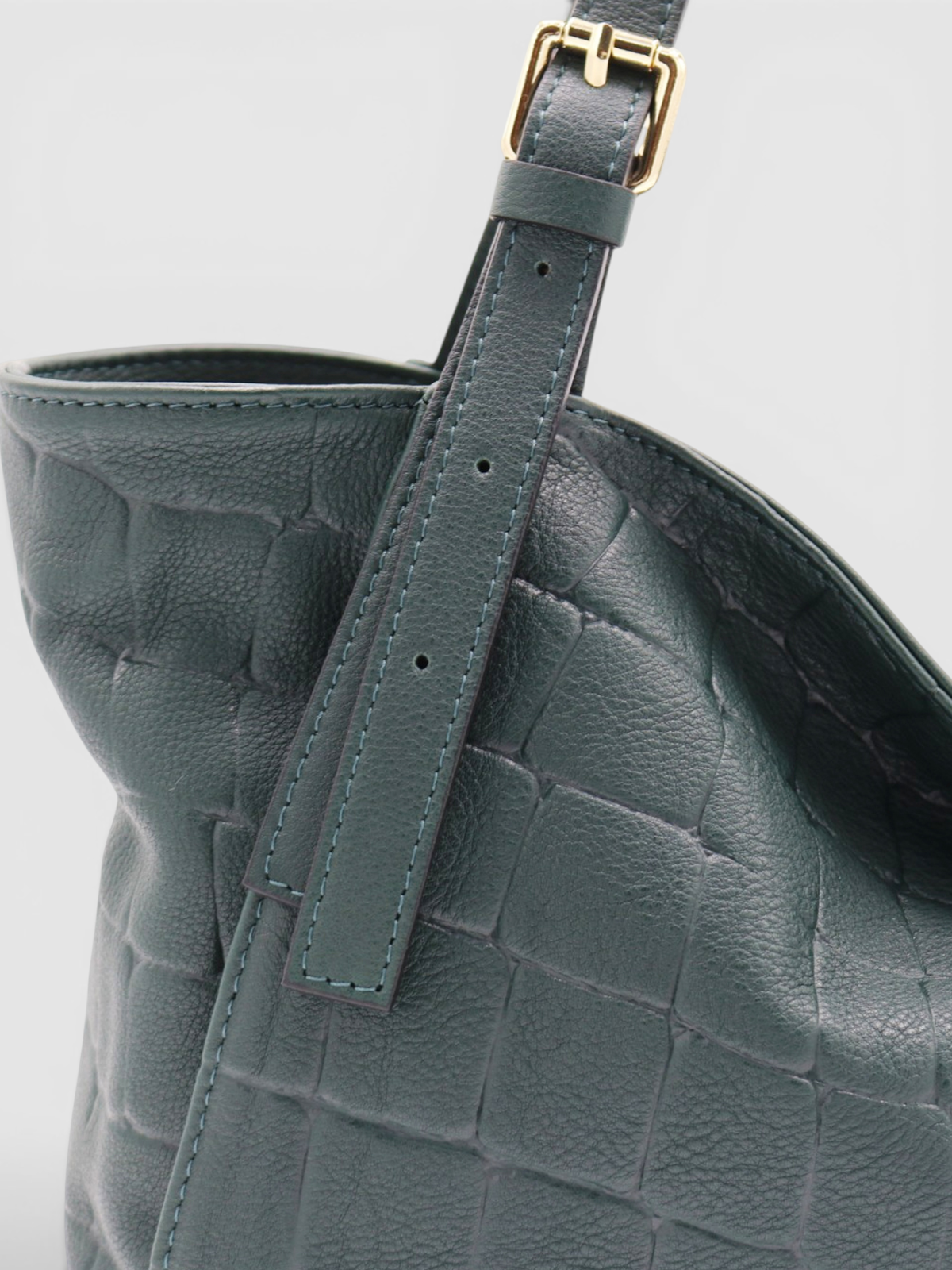 Sarin Croc